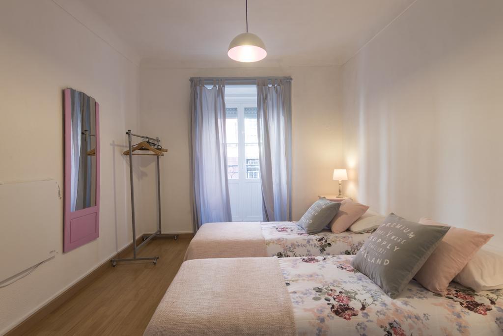 Downtown Doll'S House Apartment Lisbon Exterior photo